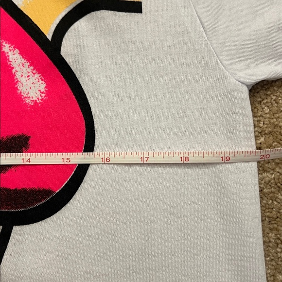 Graphic Short Sleeve Tee - White and Pink - Picture 5 of 6